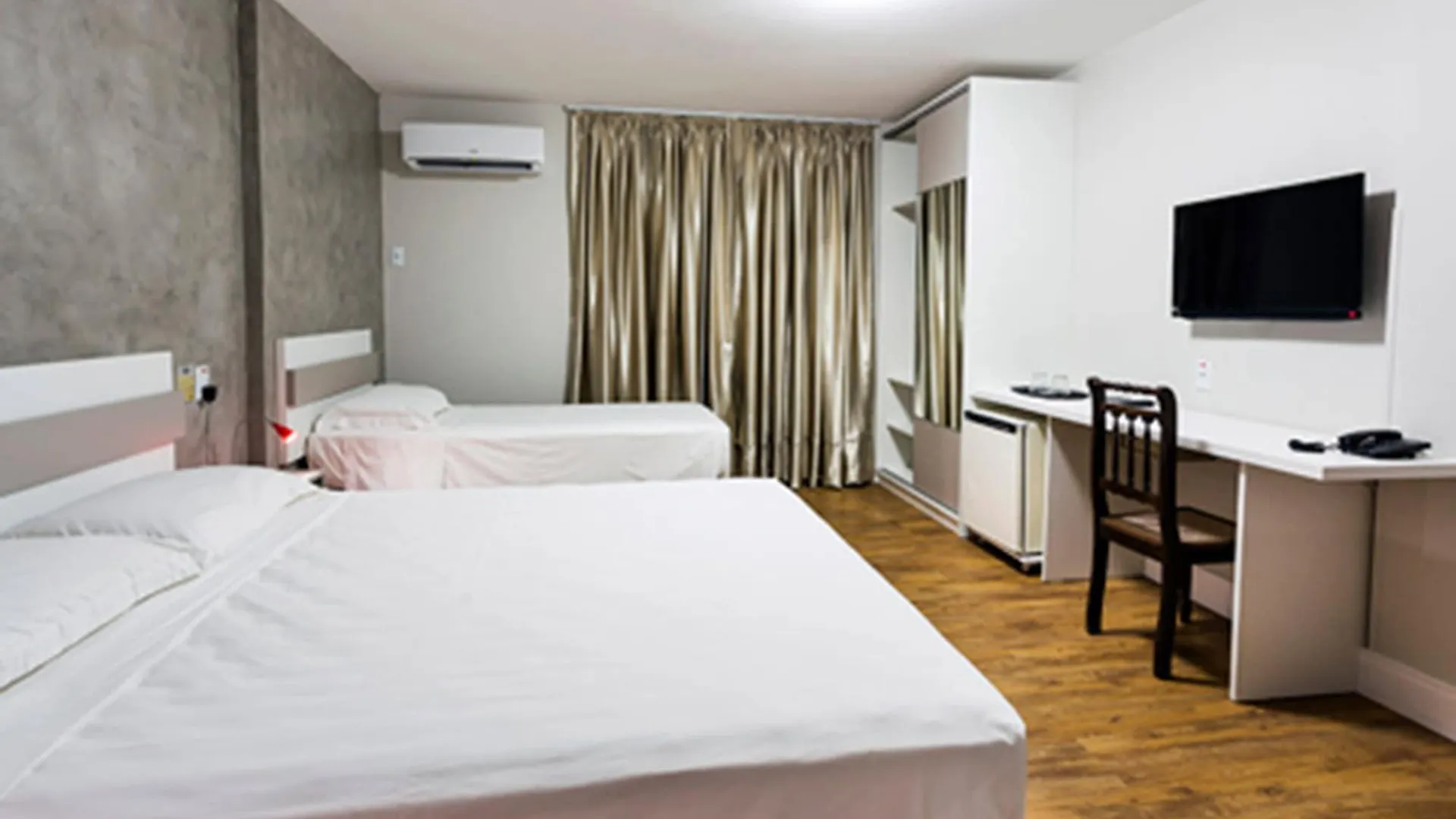 H Hotel Balneario Camboriu 3*,  Brazil