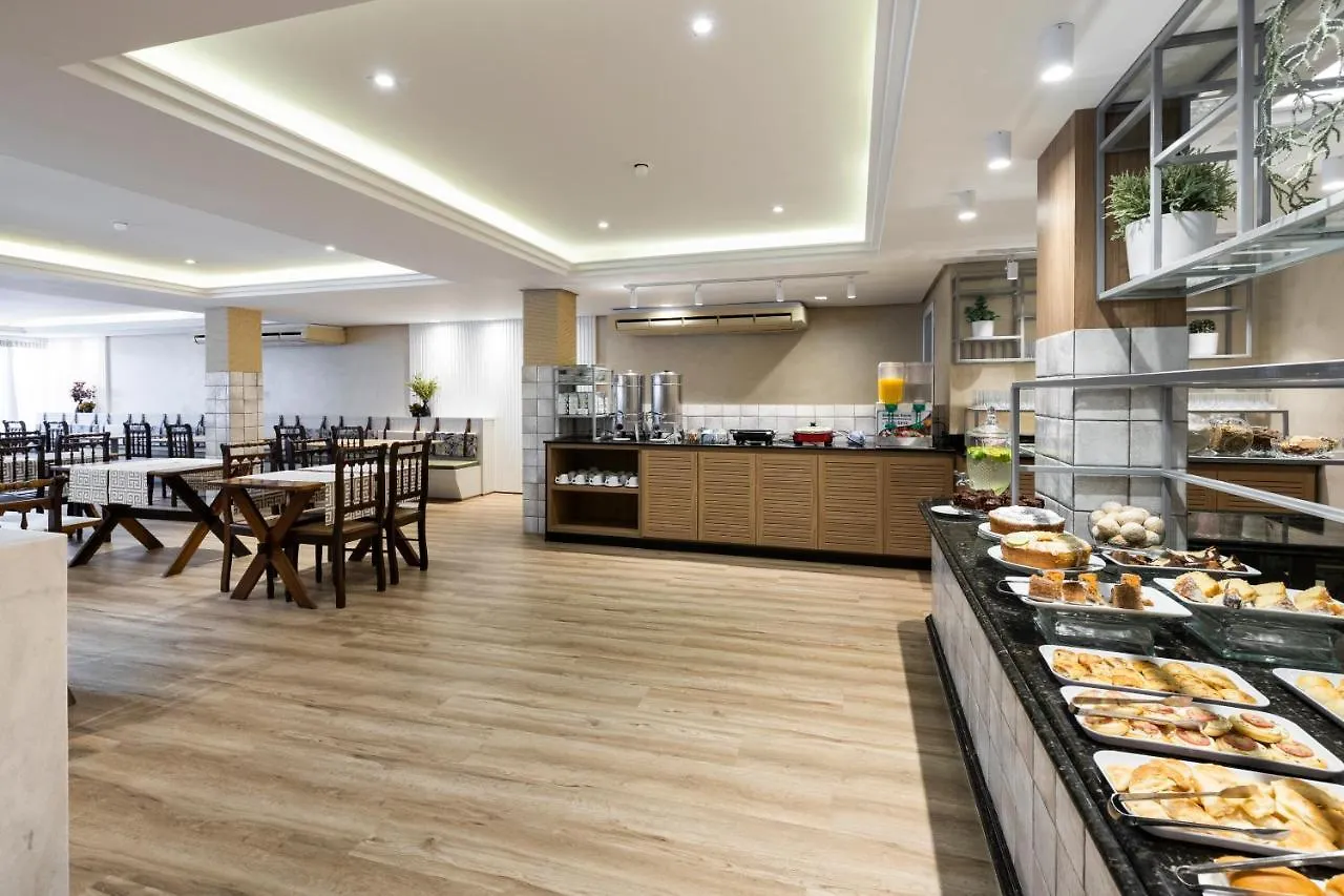 H Hotel Балнеариу-Камбориу